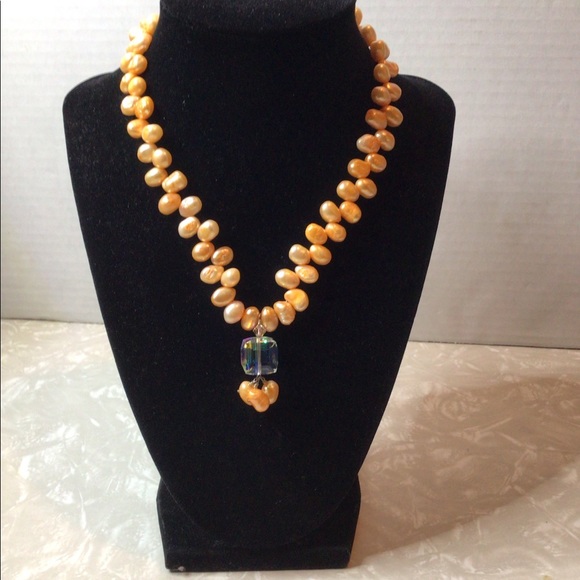 Fresh water pearls light peach pearls /Swarovski crystals - Picture 12 of 12